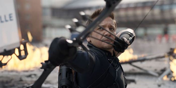 Rất tiếc là sau Avengers, Hawkeye đã bị mất hoàn toàn thính giác