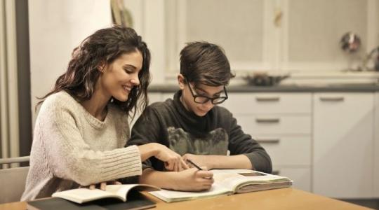 Làm thế nào để học tiếng Anh trẻ em lớp 1 hiệu quả ngay tại nhà?