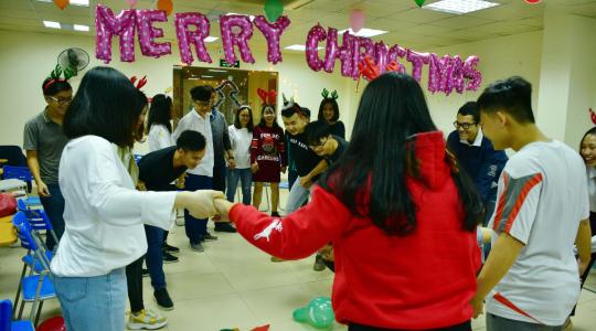 Trung tâm tiếng Anh LangGo - Lễ giáng sinh cho học viên - Ảnh 7