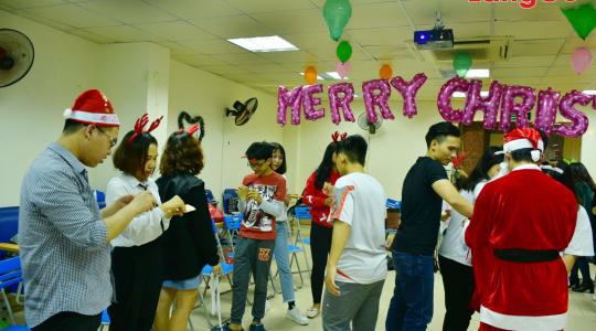 Trung tâm tiếng Anh LangGo - Lễ giáng sinh cho học viên - Ảnh 1